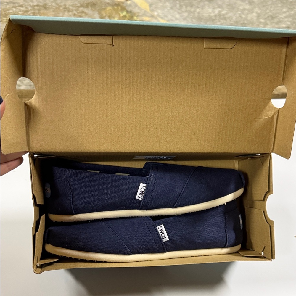 TOMS Classic Navy Canvas Slip-Ons
